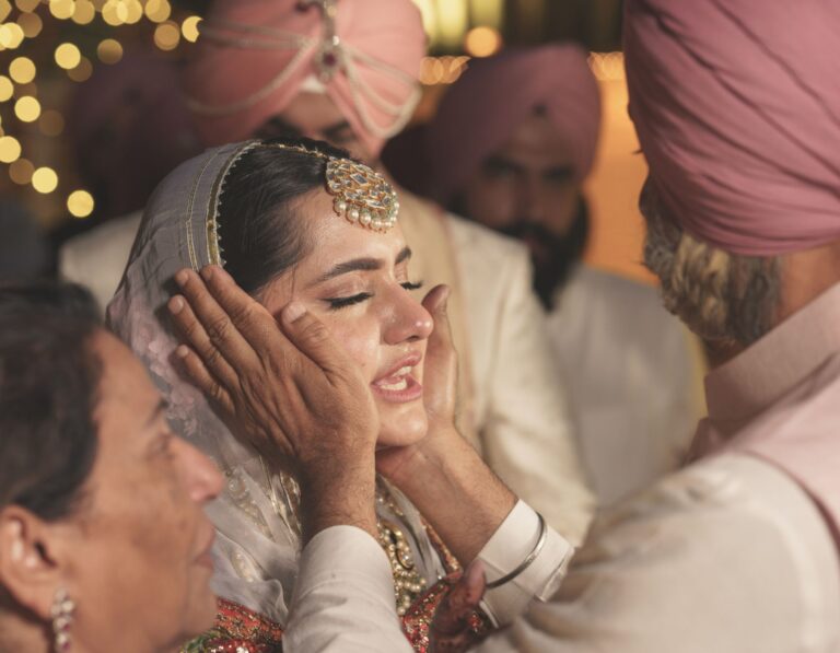 vidai-emotional-moment-sargun-kanwar-01 Emotional vidai ceremony Sikh wedding Chandigarh Bride farewell vidai moment Sargun Kanwar Punjabi wedding Vidai rice throwing ritual Sikh wedding photography