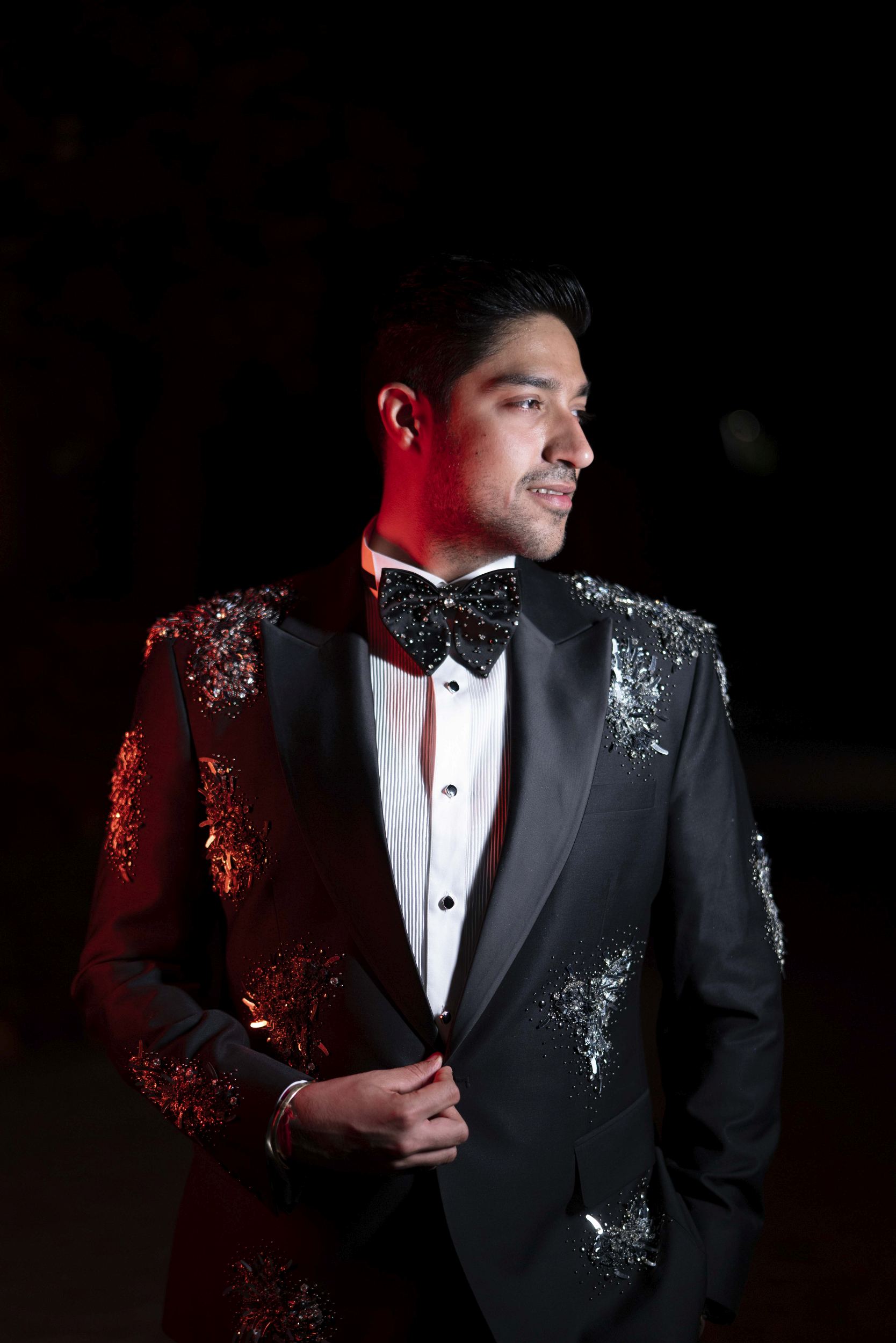 Portrait picture of groom showcase at weddings